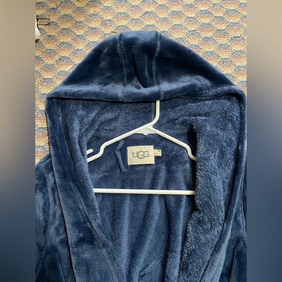 UGG Bath Robe Size Medium - Picture 3 of 3